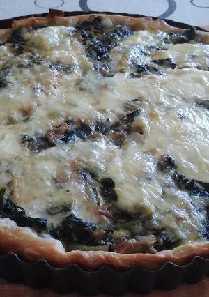 Una foto de Tarta de acelga, puerros y atún