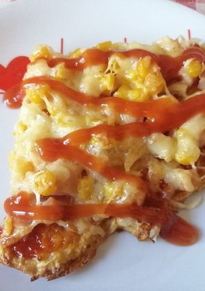 Sonkás kukoricás pizza recept fotója