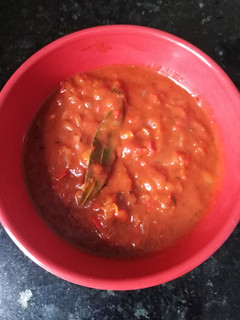Una foto de SIMPLEMENTE salsa de tomate