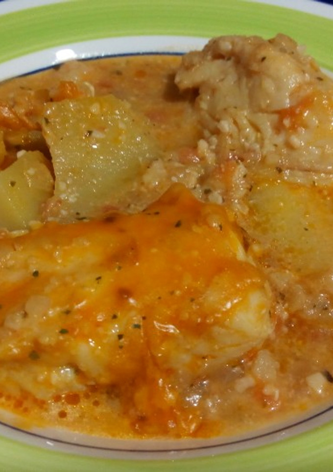 Una foto de Lomos de merluza con patatas