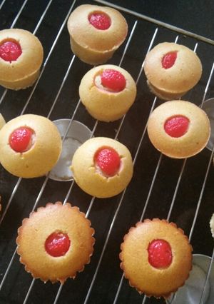Hình của món Financier cakes.