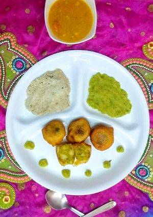 A picture of Masala dosa vada.