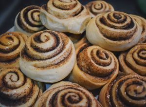 Una foto de Rollos de canela •Cinnamon rolls•