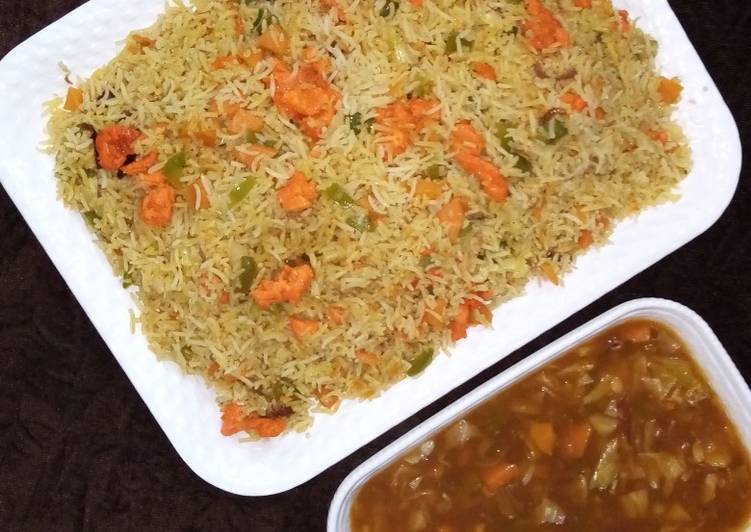Egg fried rice with vegetable soup