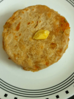 #everyday3 ஆலு பராத்தா (Aloo paratha Recipe in Tamil) செய்முறை முக்கிய புகைப்படம்
