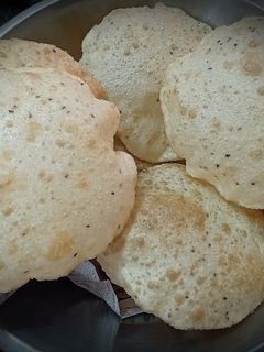 সুজির লুচি(sujir luchi recipe in Bengali) রেসিপির প্রধান ছবি