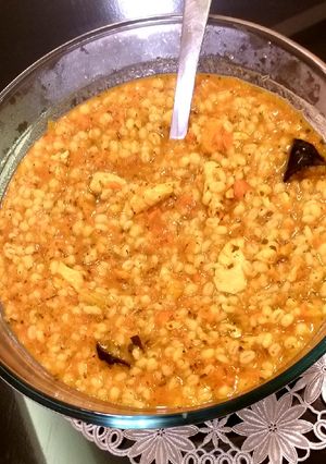 A picture of Pearl barley chicken soup.