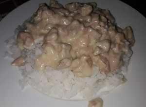 Una foto de Strogonoff de pollo