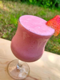 A picture of Strawberry shake.