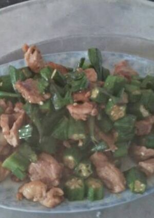 Hình của món Đậu lăng xào thịt 🐷.