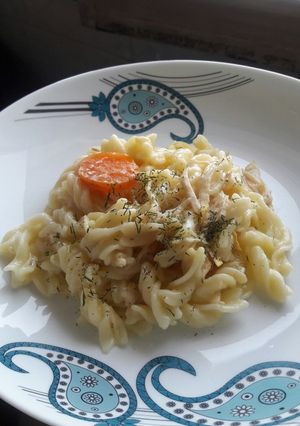 عکسی از دستور پاستا با مرغ و هویج آب پز
