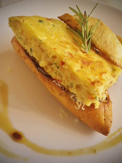Una foto de Pulga de tortilla de bacalao