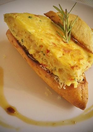 Una foto de Pulga de tortilla de bacalao