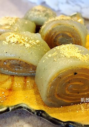 A picture of Yomogi Mochi.