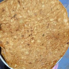 A picture of Aloo Papad.