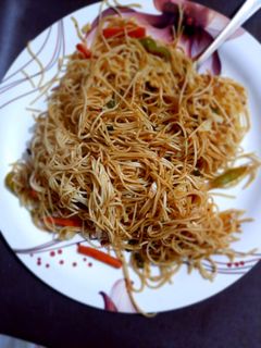 कैबेज नूडल्स (cabbage noodles recipe in Hindi) रेसिपी मुख्य फोटो