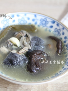 剝皮辣椒香菇雞湯 的食譜成品照片