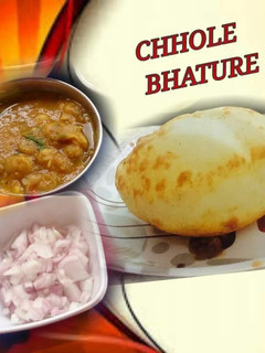 पंजाबी स्टाइल भटूरे (Punjabi style bhature recipe in hindi) रेसिपी मुख्य फोटो