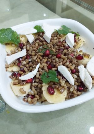 A picture of Sprouts Chaat.