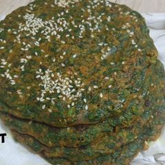 A picture of Spinach Cheela Recipe/ Weight Loss Palak Cheela Recipe.