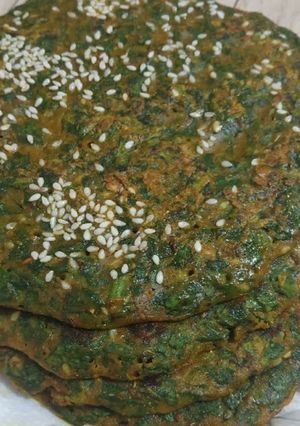 A picture of Spinach Cheela Recipe/ Weight Loss Palak Cheela Recipe.