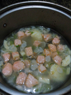 Foto resep sup salmon tofu simple