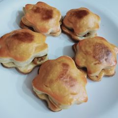 A picture of Chicken floral patties.