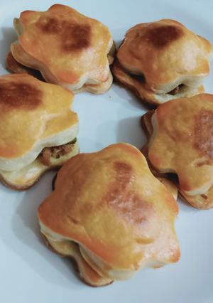 A picture of Chicken floral patties.