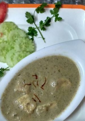 A picture of Makhmali paneer in thandai gravy.