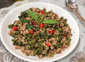 Hình của món Thịt heo xào đậu cô ve kiểu Thái (Thai pork, green bean stir fry).