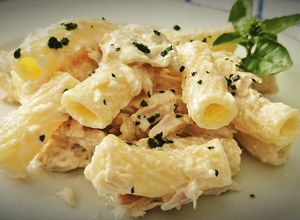 Foto principal de Tortiglioni con Atún blanco y alioli