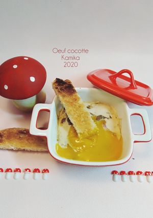Une photo de Oeuf cocotte lardons et champignons
