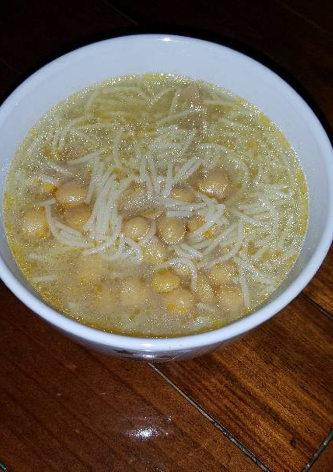 Una foto de Sopa con garbanzos