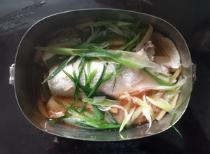 家常清蒸虱目魚(可當營養午餐便當) 的食譜成品照片