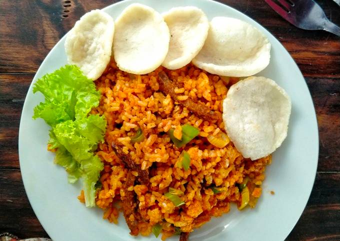 How to Prepare Appetizing Nasi Goreng Daging Suir