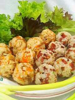 Foto resep Bola-bola Nasi dua rasa (Rice Balls)