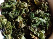 Una foto de kale al horno