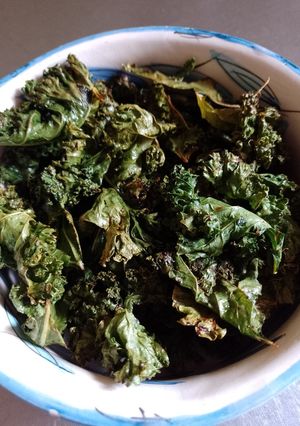 Una foto de Chips de kale
