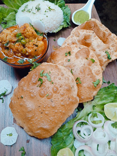 कसूरी मसाला पूरी (Kasoori Masala puri recipe in Hindi) रेसिपी मुख्य फोटो