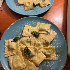 Nonna’s Ravioli Ricotta e Spinaci 🍝🥬 A picture of Nonna’s Ravioli Ricotta e Spinaci 🍝🥬.