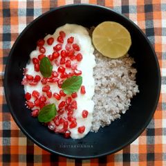 A picture of Desi Style Dahi Chiwda Breakfast.