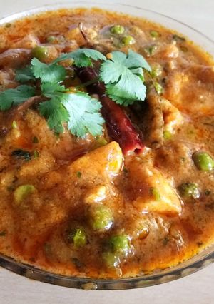 मटर पनीर (matar paneer recipe in Hindi) रेसिपी मुख्य फोटो