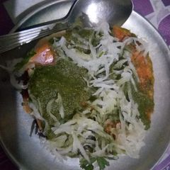 A picture of Aloo tikki.