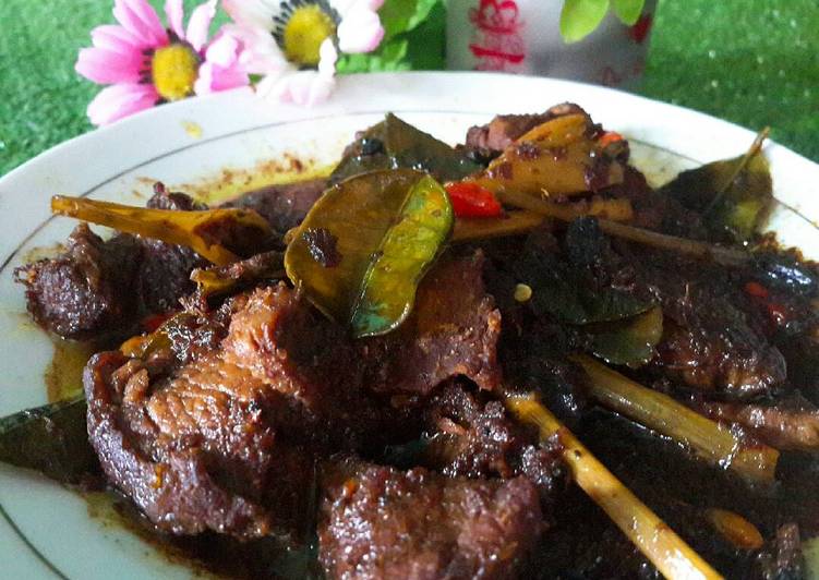 Lapis daging sapi