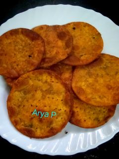 गेहूं के आटे की खस्ता मठरी (Gehu ke aate ki khasta mathri recipe in hindi) रेसिपी मुख्य फोटो