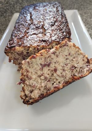 Una foto de Pan de porotos y yogurt