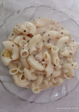 વ્હાઈટ સોસ પાસ્તા (White Sauce Pasta Recipe In Gujarati) રેસીપી મુખ્ય ફોટો