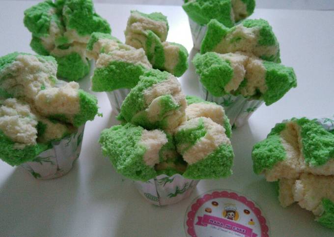 Wajib coba! Cara mudah membuat Bolu kukus mekar lembut dijamin nagih banget