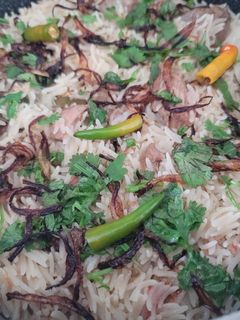 A picture of Mutton yakhni pulao.