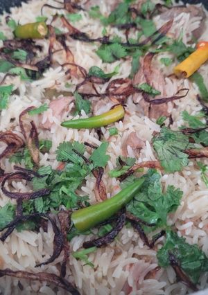 A picture of Mutton yakhni pulao.